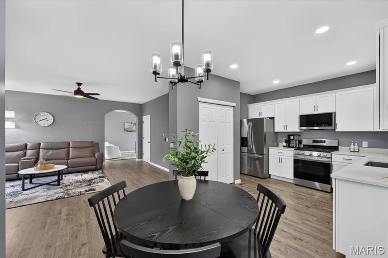 206 Hawksbury Place, O'Fallon, MO 63368 — listing photo 12 of 66