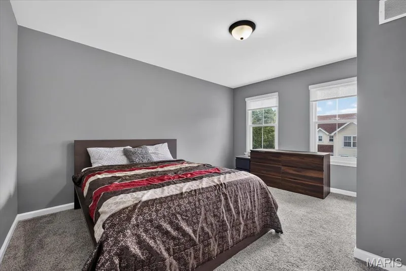 first bedroom — 206 Hawksbury Place, O'Fallon, MO 63368