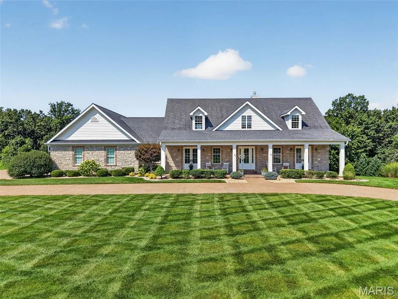 1320 Diehr Road, Wentzville, MO 63385 — listing photo 3 of 93