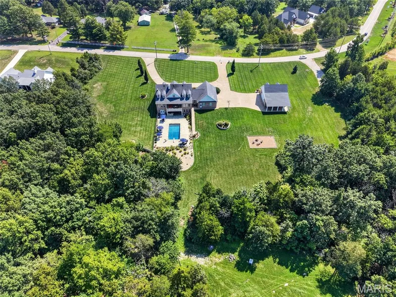 1320 Diehr Road, Wentzville, MO 63385 — listing photo 6 of 93
