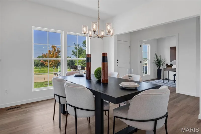 410 Otmar Way, St Charles, MO 63304 — listing photo 6 of 40