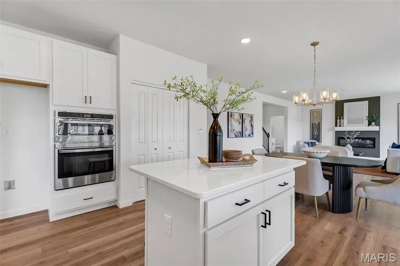 410 Otmar Way, St Charles, MO 63304 — listing photo 17 of 40