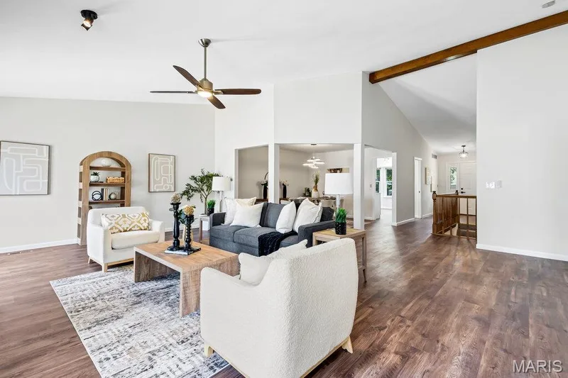 15809 Kersten Ridge Dr, Chesterfield, MO 63017 — listing photo 11 of 40