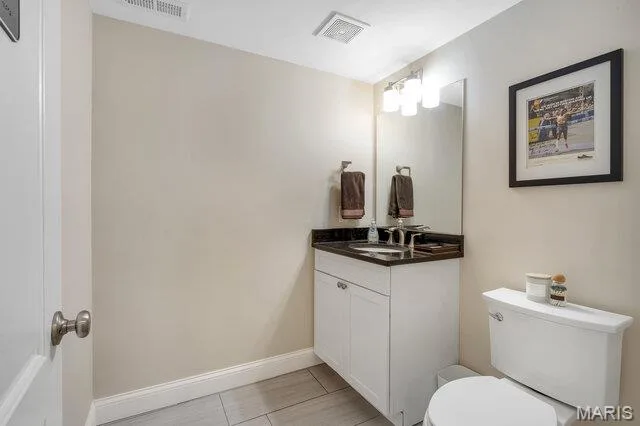 lower level 1/2 bath. — 15578 Summer Lake Drive, Chesterfield, MO 63017