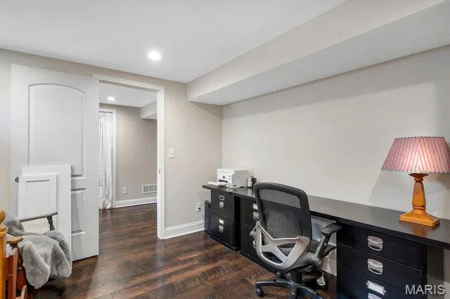 office space in lower level sleeping area. — 15578 Summer Lake Drive, Chesterfield, MO 63017
