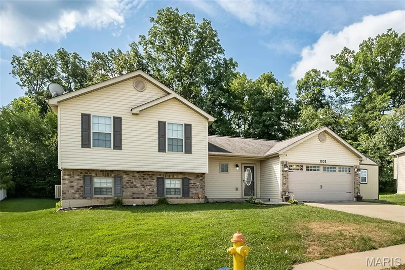 1102 Marathon Drive, Foristell, MO — listing photo 1