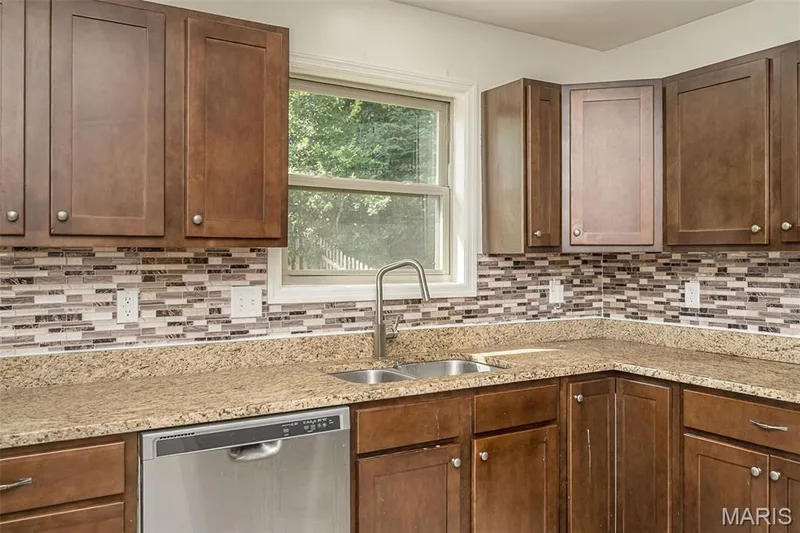 1102 Marathon Drive, Foristell, MO 63348 — listing photo 13 of 37