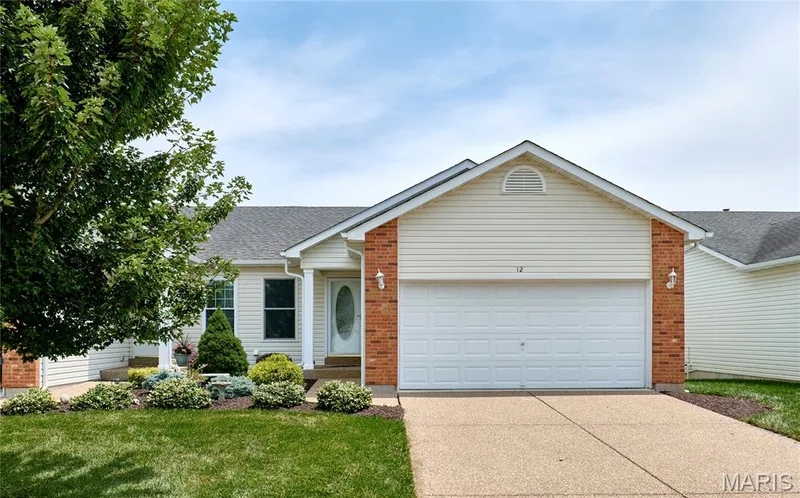 12 Battersea Court #3B, O'Fallon, MO β listing photo 1