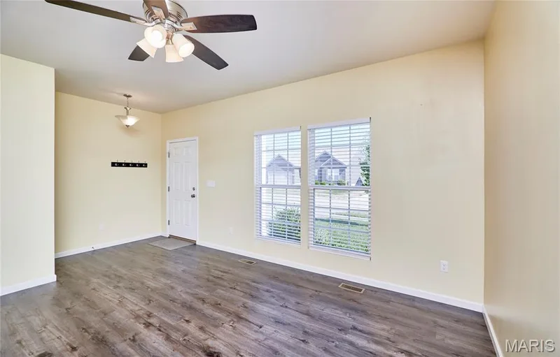 212 Barrington Ridge Lane, Wentzville, MO 63385 — listing photo 5 of 47