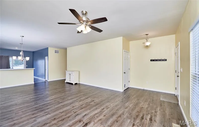 212 Barrington Ridge Lane, Wentzville, MO 63385 — listing photo 6 of 47