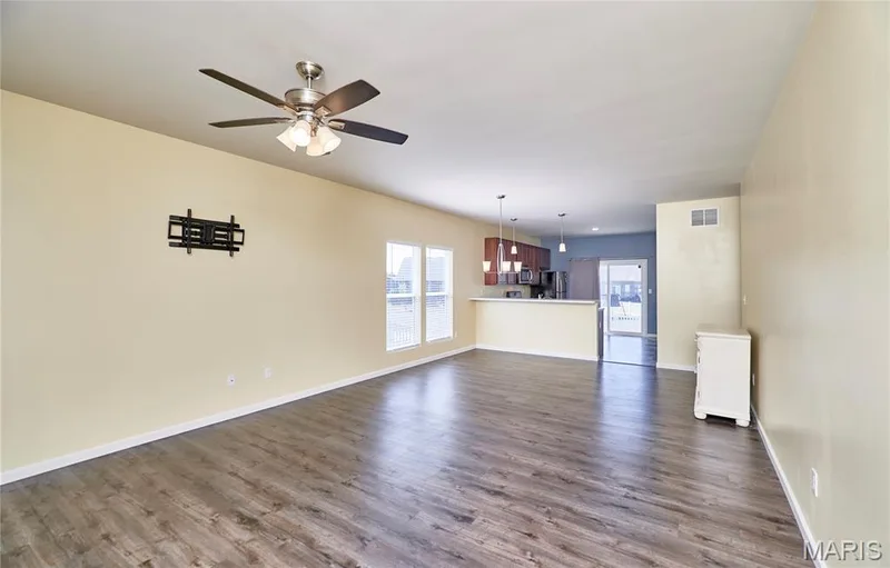 212 Barrington Ridge Lane, Wentzville, MO 63385 — listing photo 8 of 47