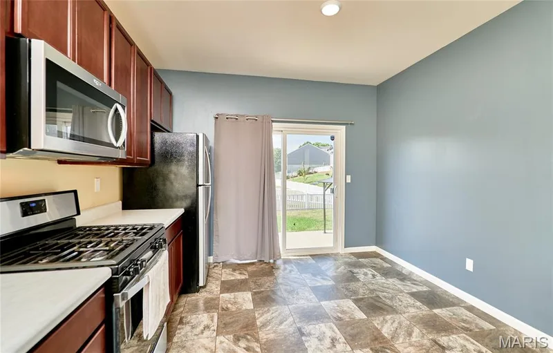 212 Barrington Ridge Lane, Wentzville, MO 63385 — listing photo 18 of 47