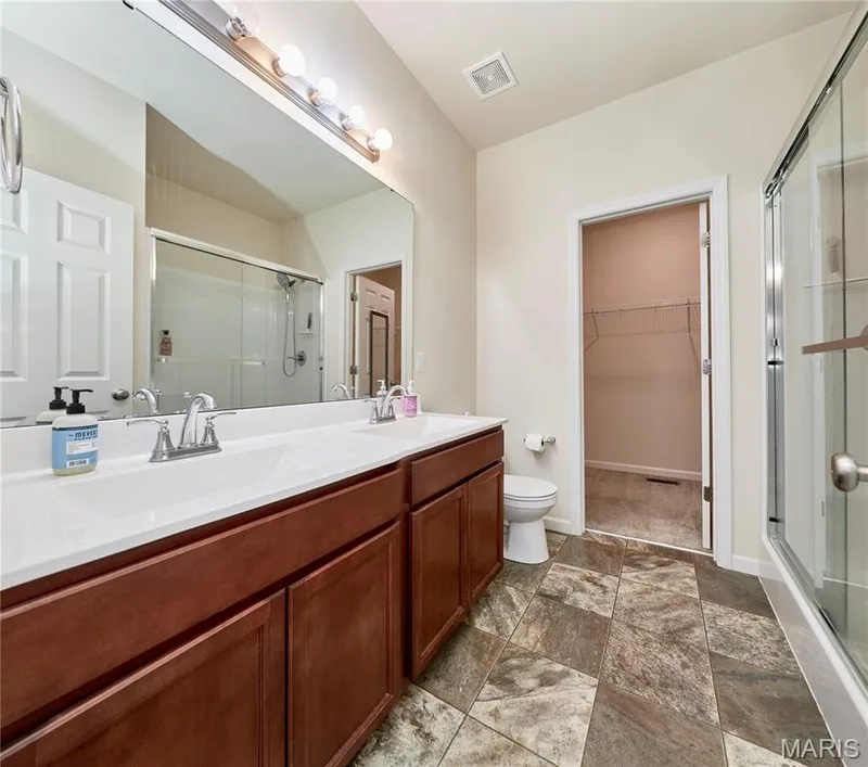 212 Barrington Ridge Lane, Wentzville, MO 63385 — listing photo 24 of 47
