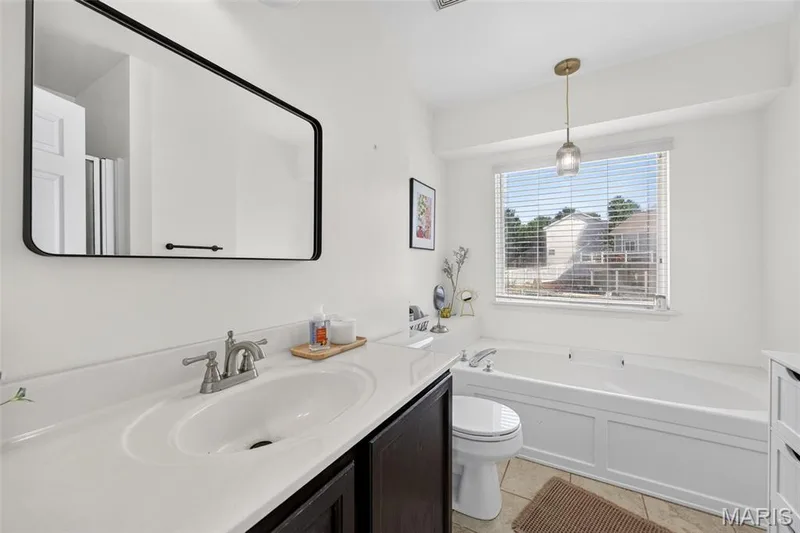 10 Amber Wave Court, O'Fallon, MO 63366 — listing photo 24 of 41
