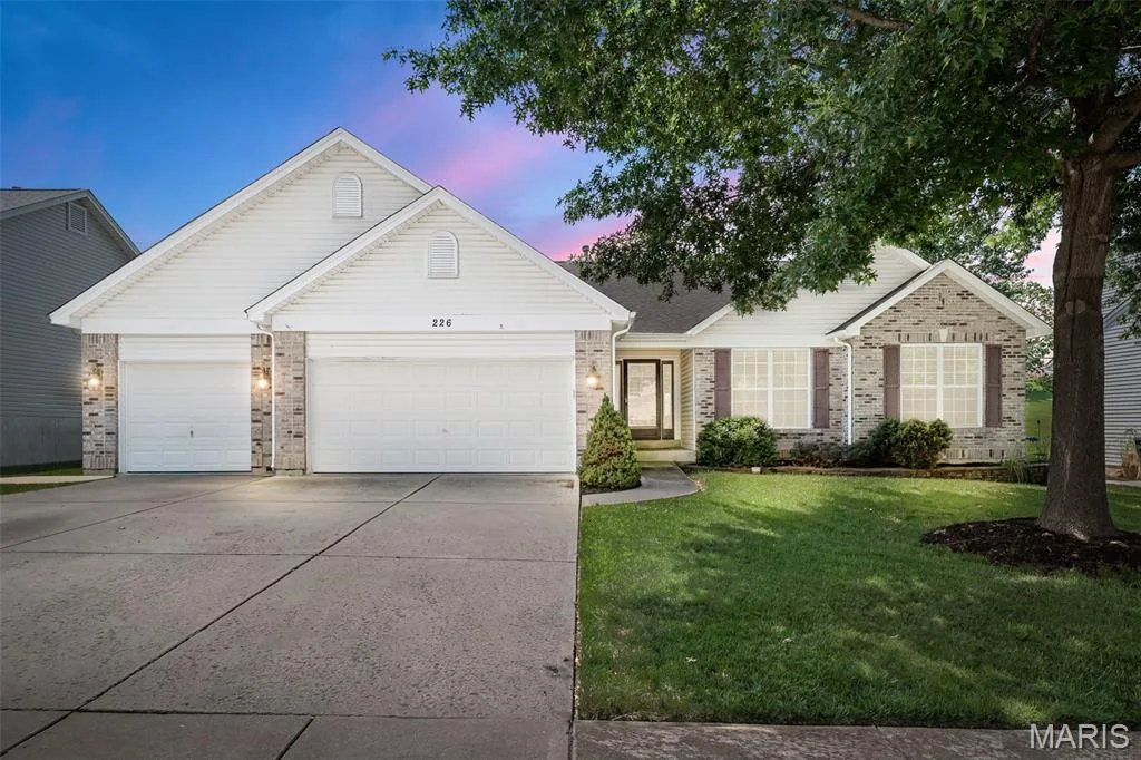 226 Charging Bear Drive, Wentzville, MO 63385 — listing photo 1 of 47
