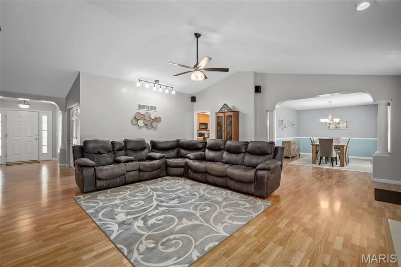 226 Charging Bear Drive, Wentzville, MO 63385 — listing photo 9 of 47