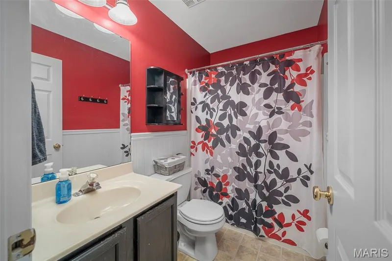 226 Charging Bear Drive, Wentzville, MO 63385 — listing photo 23 of 47