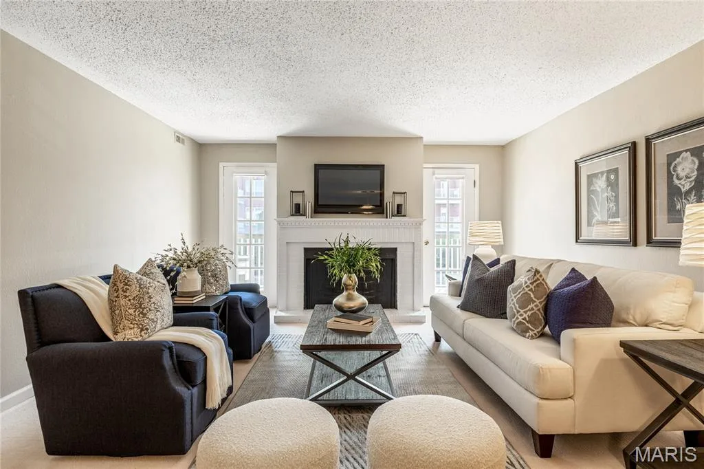 14443 Bantry Lane #24, Chesterfield, MO 63017 — listing photo 1 of 20