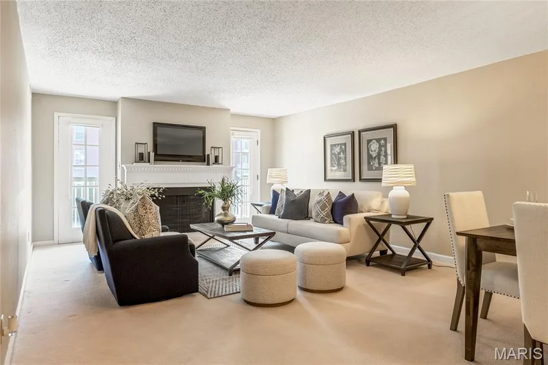 14443 Bantry Lane #24, Chesterfield, MO 63017 — listing photo 3 of 20