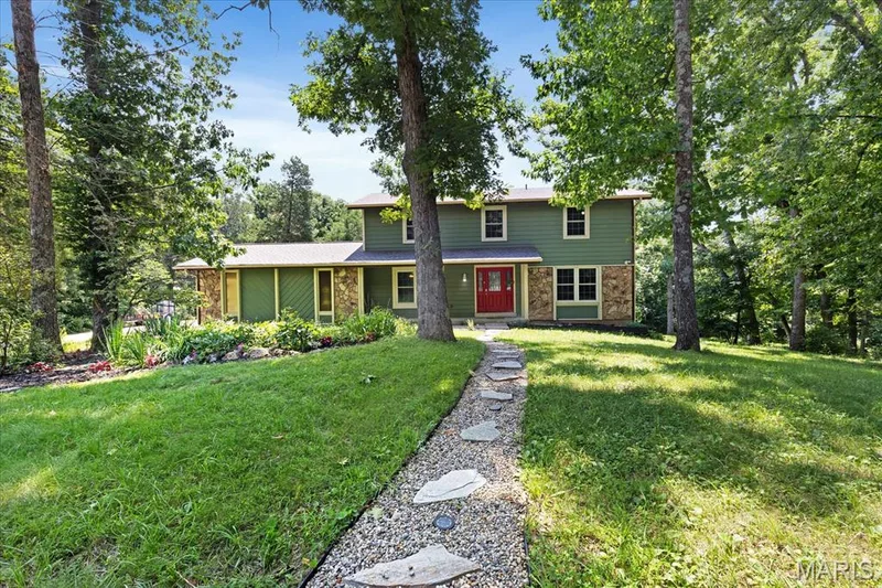 44 Wilderness Lane, Defiance, MO — listing photo 1