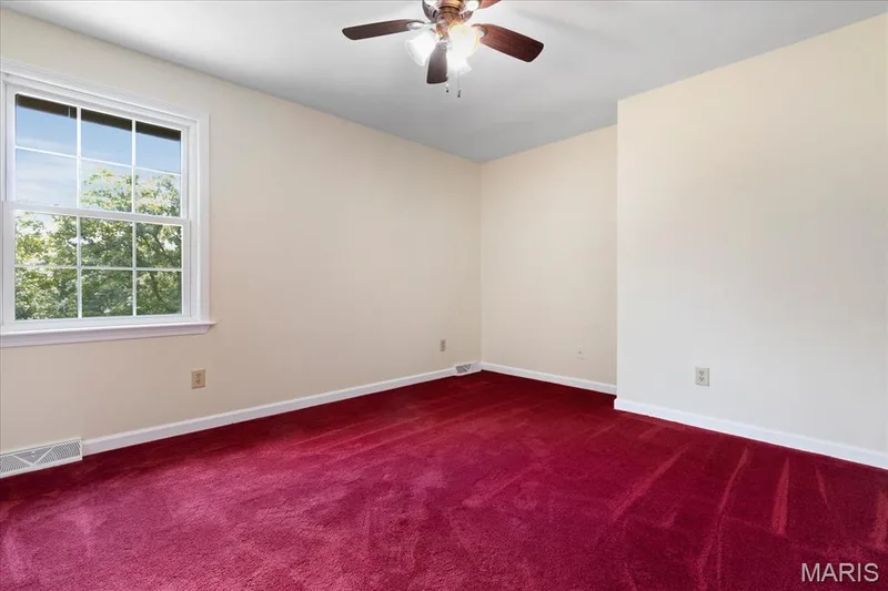 Ceiling fan and oversized closet — 44 Wilderness Lane, Defiance, MO 63341