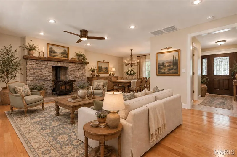 Idea for French Country decor — 44 Wilderness Lane, Defiance, MO 63341