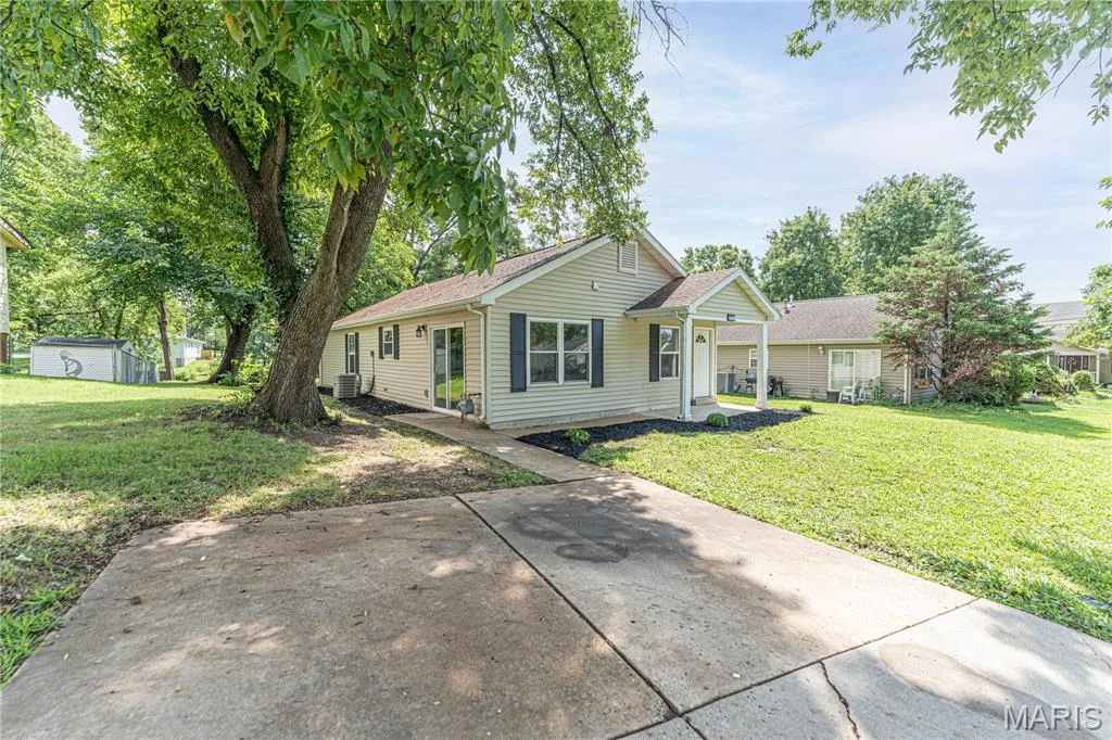 356 Lewis Street, Wentzville, MO 63385 — listing photo 1 of 37