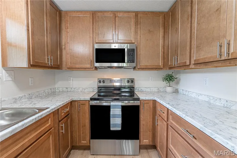 356 Lewis Street, Wentzville, MO 63385 — listing photo 12 of 37