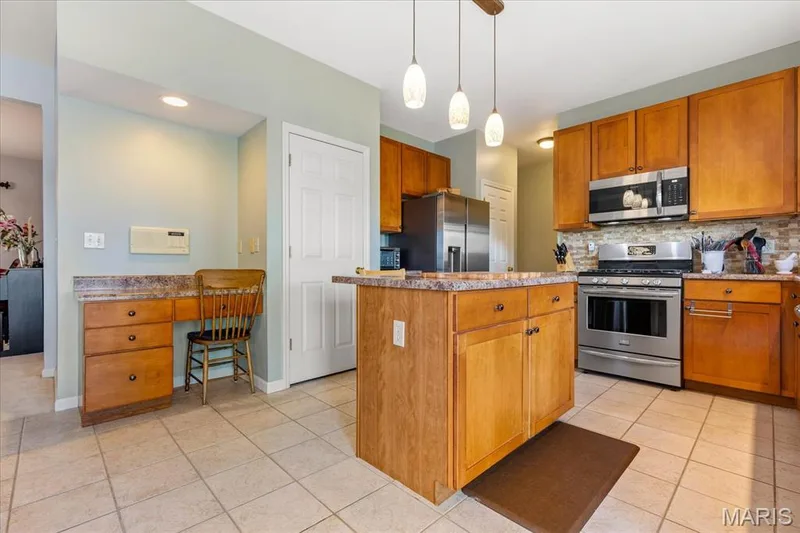 1205 Briarchase Drive, Lake St. Louis, MO 63367 — listing photo 3 of 48