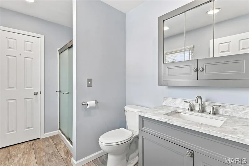 Updated Primary Bathroom w/new vanity and sink — 3927 Summerfield Parkway, St Charles, MO 63304