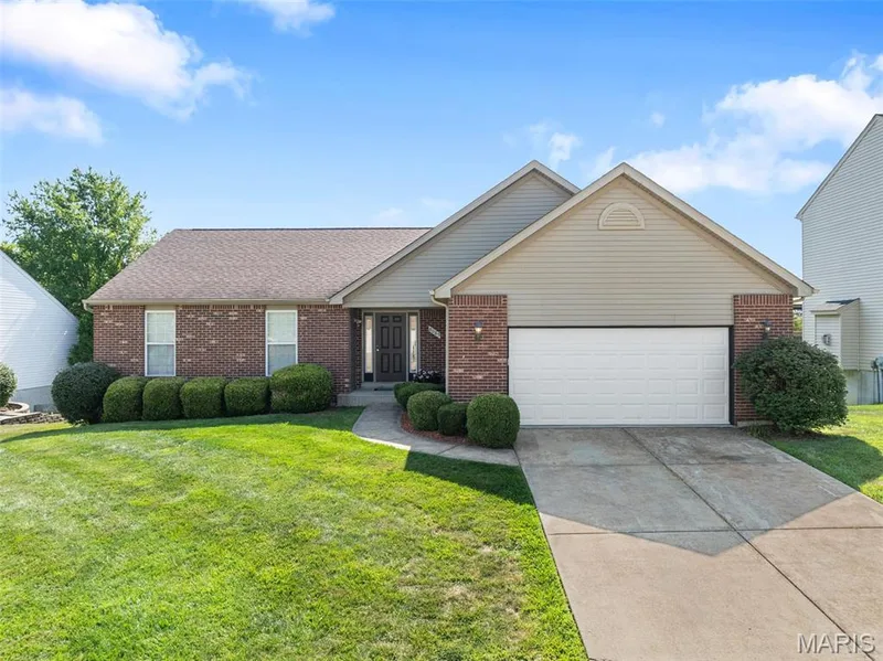 8085 Glen Arbor Drive, Lake St. Louis, MO — listing photo 1
