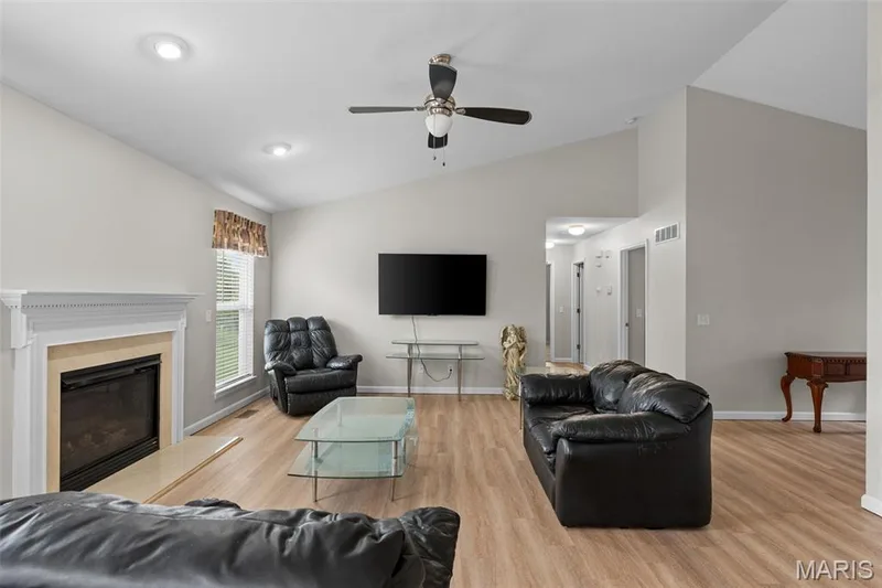 8085 Glen Arbor Drive, Lake St. Louis, MO 63367 — listing photo 9 of 54