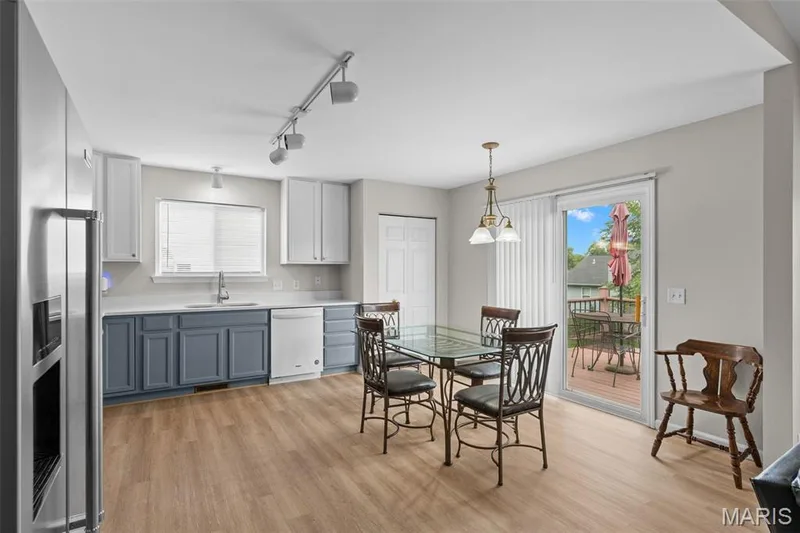 8085 Glen Arbor Drive, Lake St. Louis, MO 63367 — listing photo 14 of 54