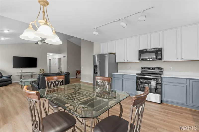8085 Glen Arbor Drive, Lake St. Louis, MO 63367 — listing photo 16 of 54