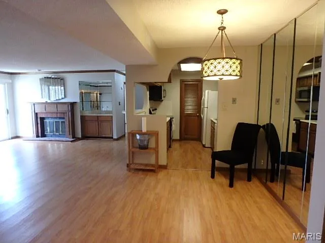 415 Shirley Ridge Drive #16, St Charles, MO 63304 — listing photo 4 of 25