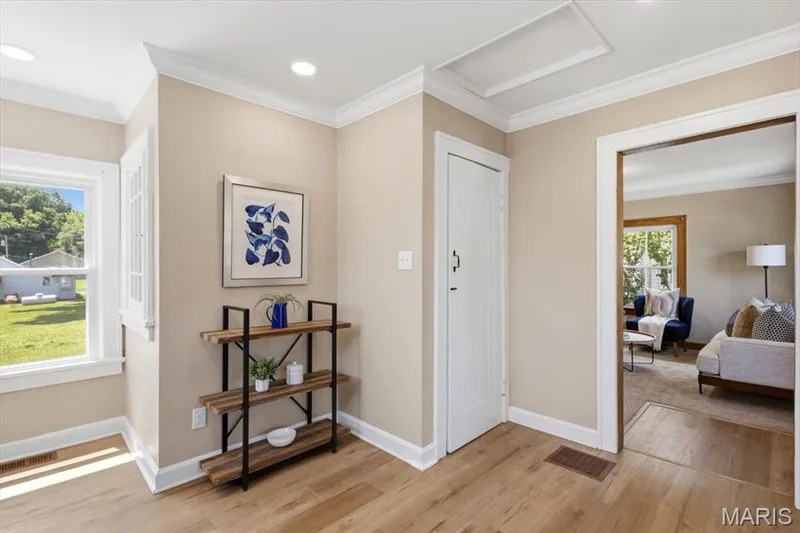 527 Emmons Avenue, St Charles, MO 63301 — listing photo 15 of 57
