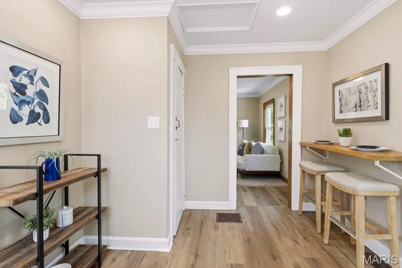 527 Emmons Avenue, St Charles, MO 63301 — listing photo 16 of 57