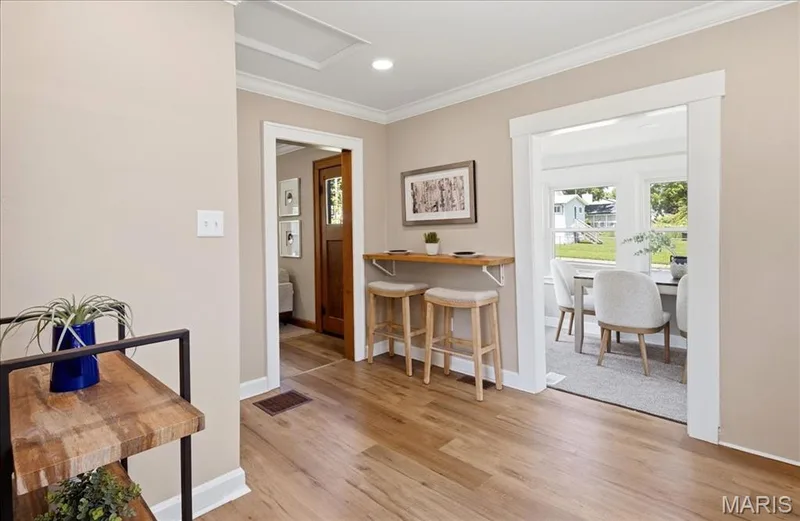 527 Emmons Avenue, St Charles, MO 63301 — listing photo 17 of 57