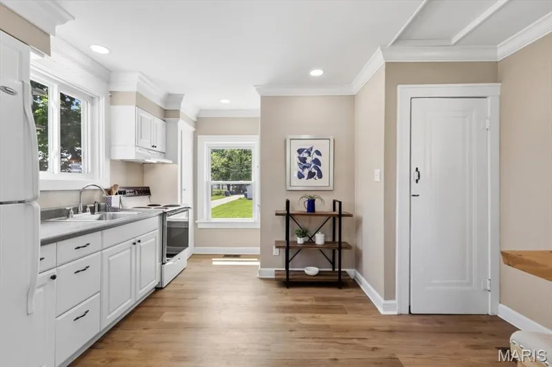 527 Emmons Avenue, St Charles, MO 63301 — listing photo 22 of 57