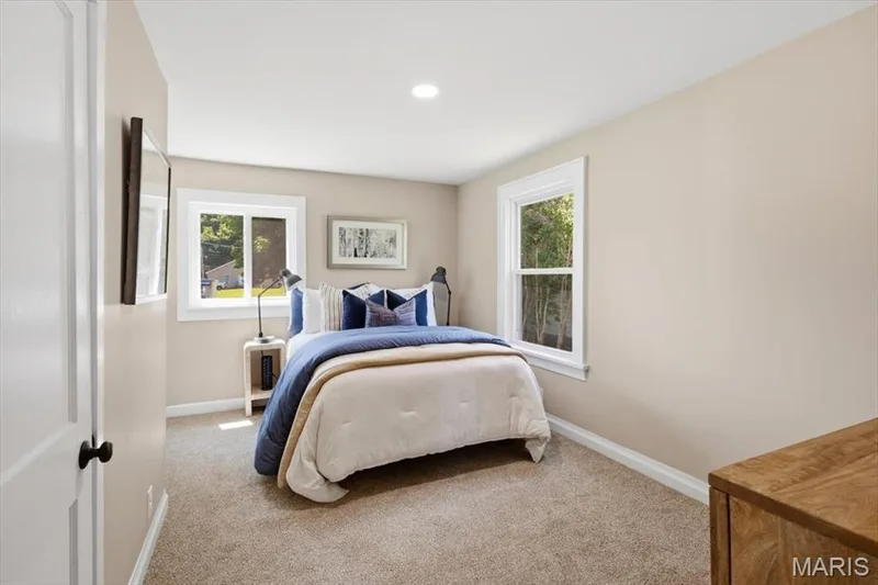 527 Emmons Avenue, St Charles, MO 63301 — listing photo 25 of 57