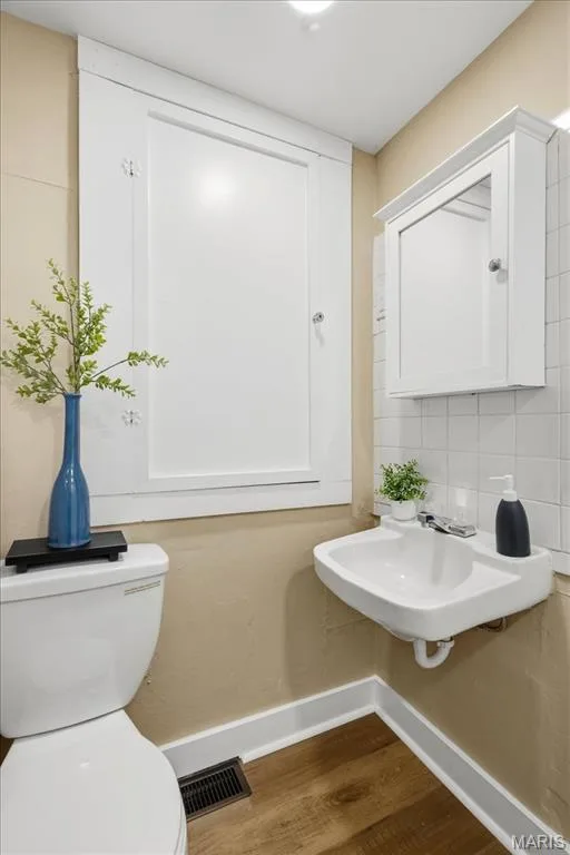 527 Emmons Avenue, St Charles, MO 63301 — listing photo 29 of 57