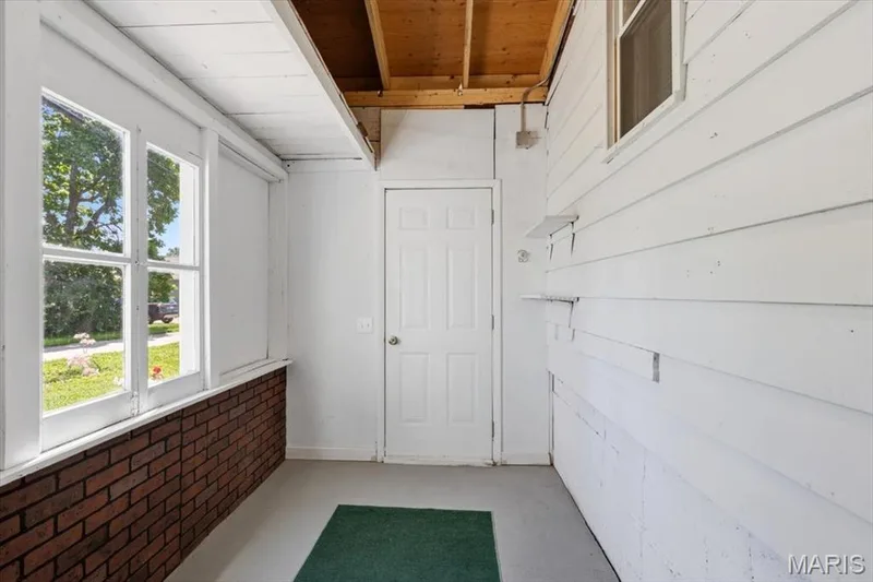 527 Emmons Avenue, St Charles, MO 63301 — listing photo 31 of 57