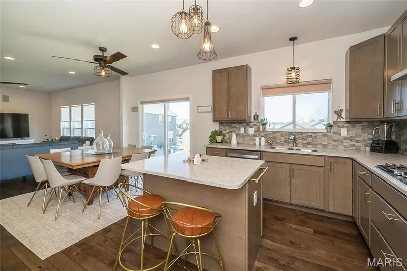 237 Mason Glen Drive, Lake St. Louis, MO 63367 — listing photo 12 of 39