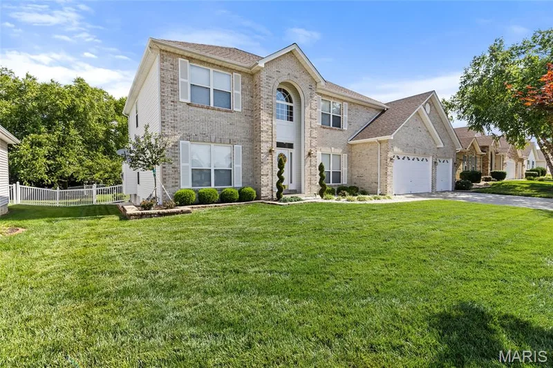 440 Parkshire Place Drive, Dardenne Prairie, MO 63368 — listing photo 3 of 50