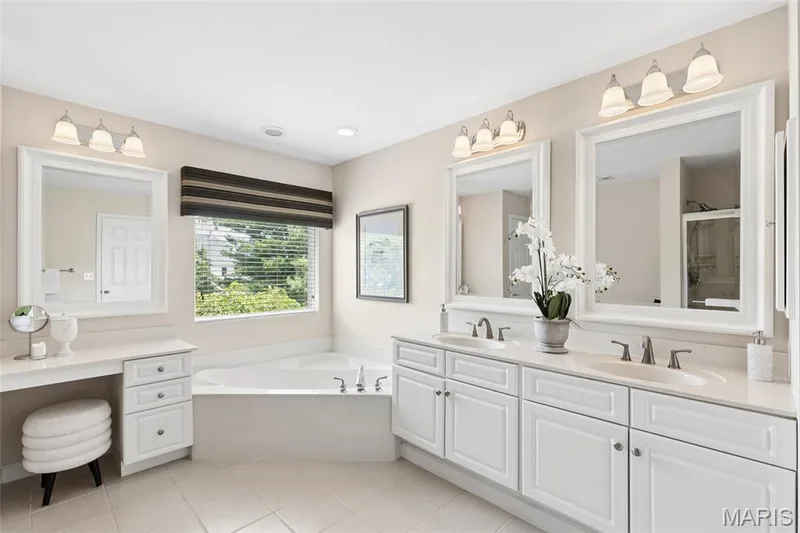 440 Parkshire Place Drive, Dardenne Prairie, MO 63368 — listing photo 29 of 50