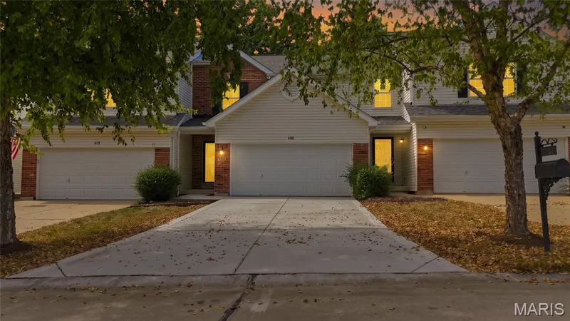 480 Flowering Magnolia Drive, O'Fallon, MO β listing photo 1