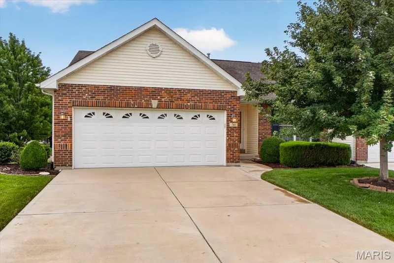 51 Huntgate Drive #9A, St Peters, MO 63376 — listing photo 1 of 32