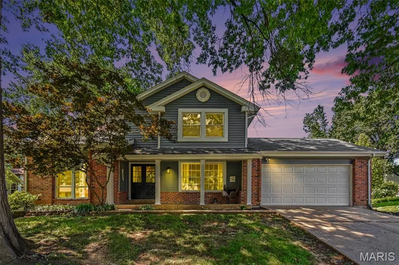 Welcome home! — 22 Normandy Drive, Lake St. Louis, MO 63367