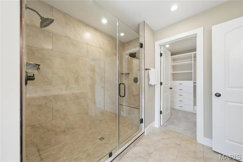 16514 Honey Locust Drive, Chesterfield, MO 63005 — listing photo 33 of 51