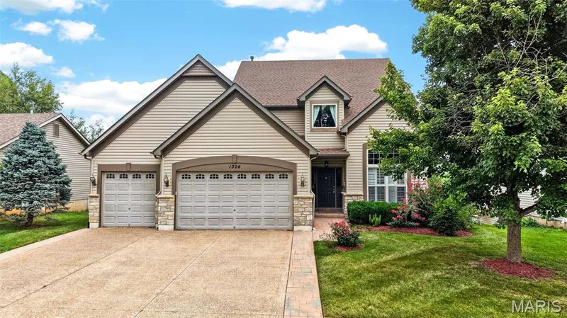 1304 Forest Way, Wentzville, MO 63385 — listing photo 8 of 54